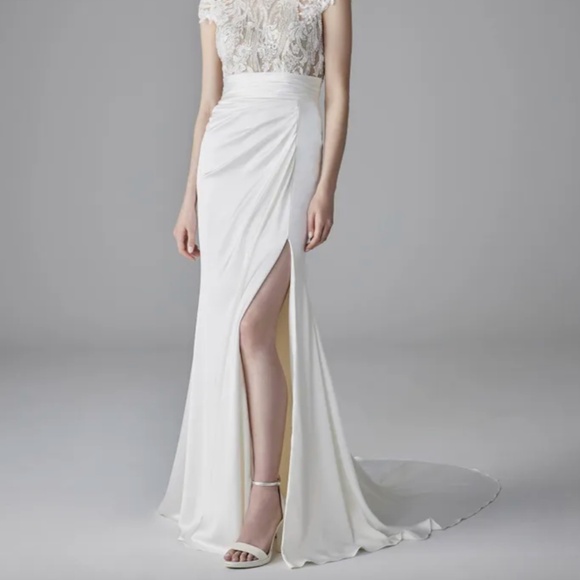 PRONOVIAS - 'Agathy' Wedding Dress - Size US10 - MSRP $3120 - NWT - SAVE $2300 - Picture 4 of 16